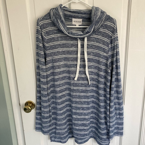 Stitch fix Olive and Oak Tunic Top - Picture 1 of 4